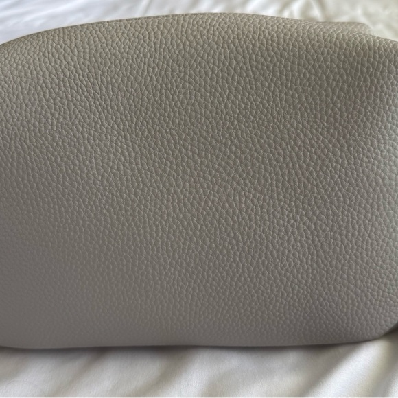 True Religion Toiletry Bag Men's
Grey /Red Quadry Horseshoe Logo... - Picture 4 of 8